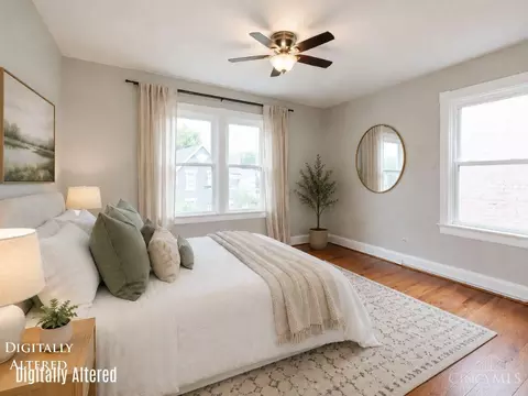 Bedroom - 4313 Beech Hill Ave, Cincinnati, OH 45233 photo 5 of 5