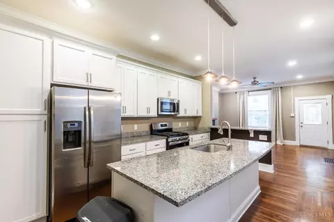 Kitchen - 4313 Beech Hill Ave, Cincinnati, OH 45233 photo 3 of 3