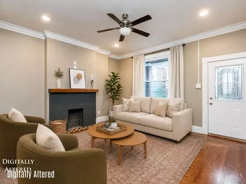 Living - 4313 Beech Hill Ave, Cincinnati, OH 45233 photo 4 of 5