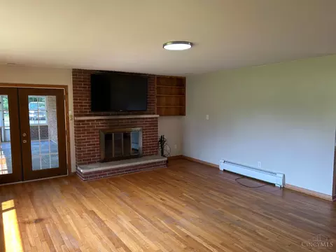 Living - 821 Center St, Blanchester, OH 45107 photo 2 of 3