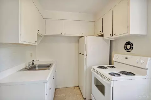 Kitchen - 3331 Parkcrest Ln, Cincinnati, OH 45211 photo 1 of 3