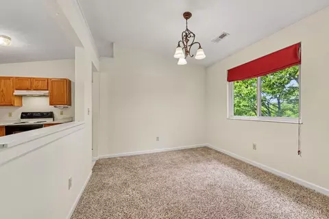 Dining - 4482 Mayhew Ave, Cincinnati, OH 45238 photo 2 of 3