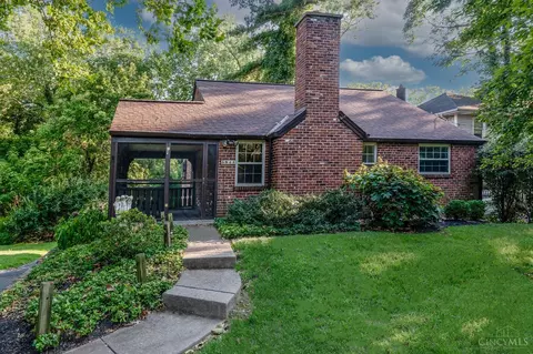 5941 Wayside Ave, Cincinnati, OH 45230