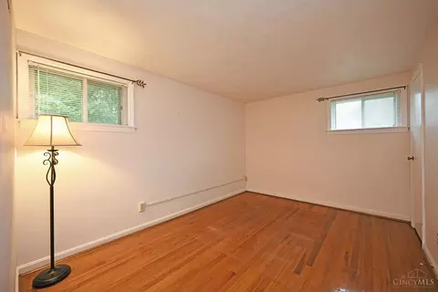 Bedroom - 1127 Flick Ln, Batavia, OH 45103 photo 6 of 12