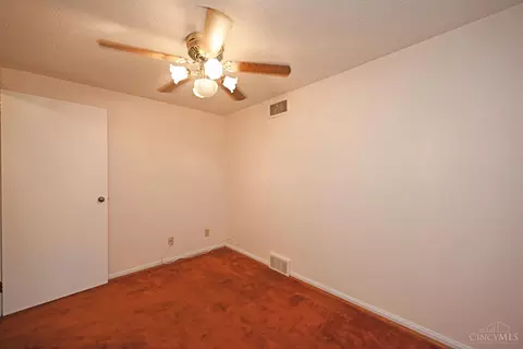 Bedroom - 1127 Flick Ln, Batavia, OH 45103 photo 12 of 12