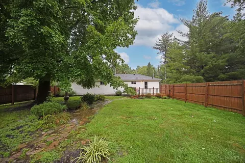 Exterior - 1127 Flick Ln, Batavia, OH 45103 photo 9 of 10