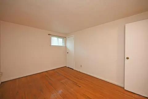Bedroom - 1127 Flick Ln, Batavia, OH 45103 photo 8 of 12