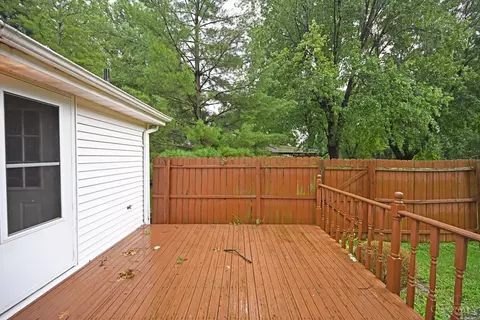 Exterior - 1127 Flick Ln, Batavia, OH 45103 photo 5 of 10