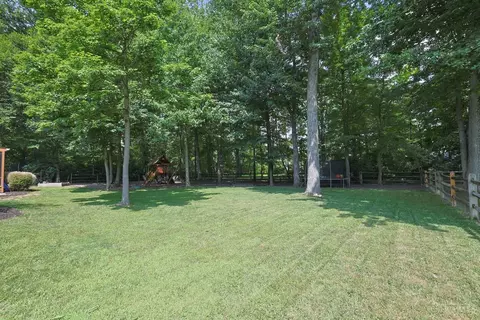 Exterior - 4801 Forest Meadows Ct, Cincinnati, OH 45244 photo 8 of 14