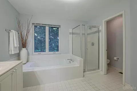 Bath - 4801 Forest Meadows Ct, Cincinnati, OH 45244 photo 2 of 5