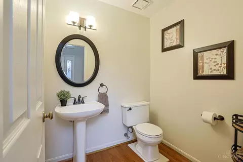 Bath - 4801 Forest Meadows Ct, Cincinnati, OH 45244 photo 4 of 5