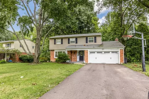 Exterior - 6320 Stirrup Rd, Cincinnati, OH 45244 photo 2 of 12
