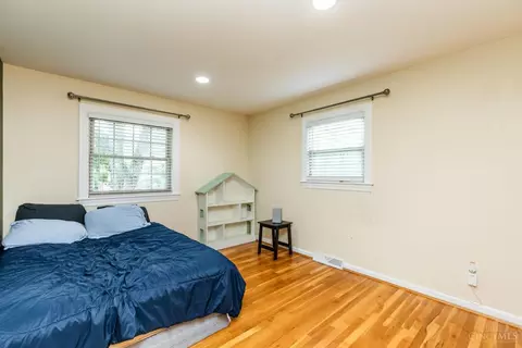 Bedroom - 6320 Stirrup Rd, Cincinnati, OH 45244 photo 6 of 6