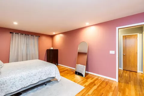 Bedroom - 6320 Stirrup Rd, Cincinnati, OH 45244 photo 3 of 6