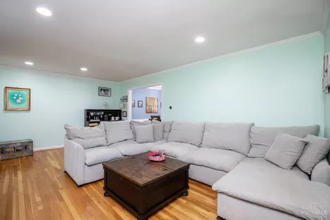 Living - 6320 Stirrup Rd, Cincinnati, OH 45244 photo 1 of 4