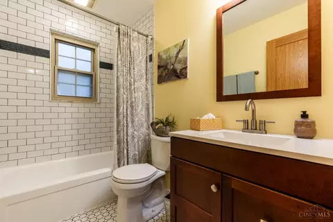 Bath - 6320 Stirrup Rd, Cincinnati, OH 45244 photo 3 of 3