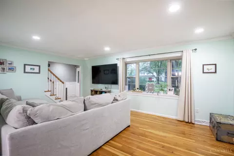 Living - 6320 Stirrup Rd, Cincinnati, OH 45244 photo 3 of 4