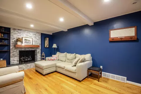 Living - 6320 Stirrup Rd, Cincinnati, OH 45244 photo 4 of 4