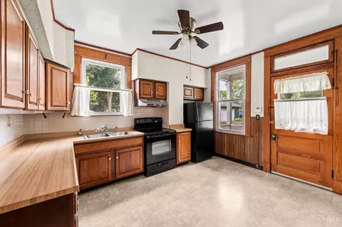 Kitchen - 7424 Joseph St, Mount Healthy, OH 45231 photo 1 of 3