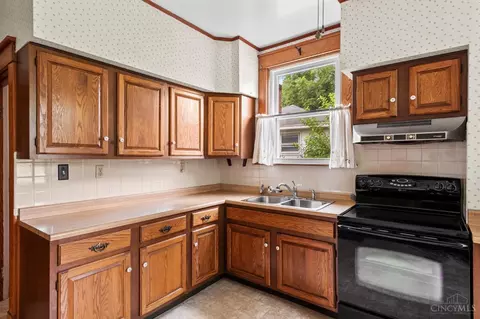 Kitchen - 7424 Joseph St, Mount Healthy, OH 45231 photo 3 of 3