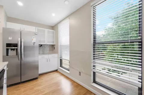 Kitchen - 1008 John St, Cincinnati, OH 45203 photo 3 of 3
