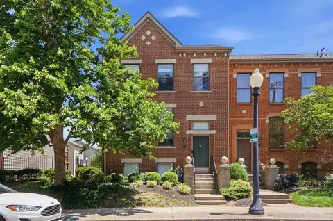 1008 John St, Cincinnati, OH 45203