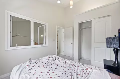 Bedroom - 1008 John St, Cincinnati, OH 45203 photo 4 of 4