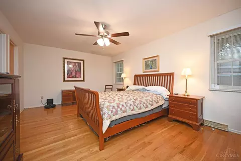 Bedroom - 1925 Fullerton Dr, Cincinnati, OH 45240 photo 1 of 6