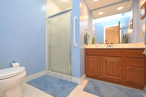 Bath - 1925 Fullerton Dr, Cincinnati, OH 45240 photo 1 of 3