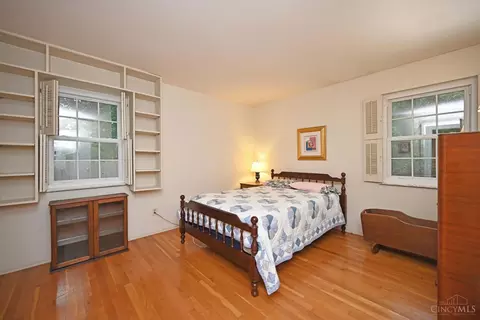 Bedroom - 1925 Fullerton Dr, Cincinnati, OH 45240 photo 3 of 7