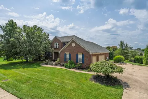 5593 Eden Ridge Dr, Cincinnati, OH 45247
