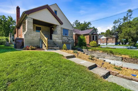 2541 Losantiville Ave, Golf Manor, OH 45237