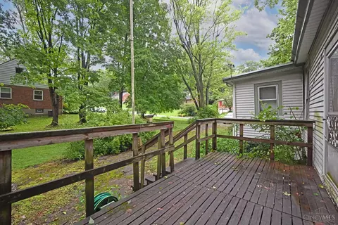 Exterior - 1621 Raglan St, Cincinnati, OH 45230 photo 7 of 8