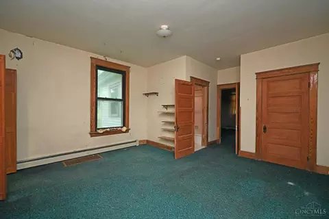 Bedroom - 1621 Raglan St, Cincinnati, OH 45230 photo 5 of 6
