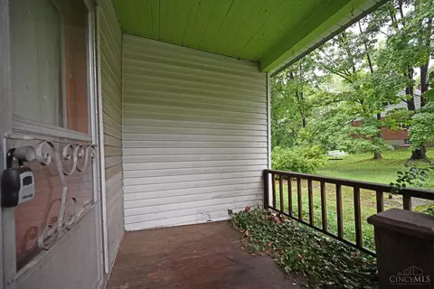 Exterior - 1621 Raglan St, Cincinnati, OH 45230 photo 4 of 8