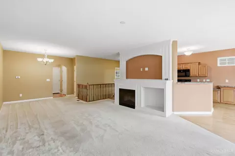 Living - 7886 Bridge Point Dr, Cincinnati, OH 45248 photo 2 of 12