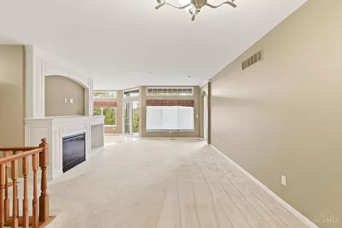Living - 7886 Bridge Point Dr, Cincinnati, OH 45248 photo 5 of 12