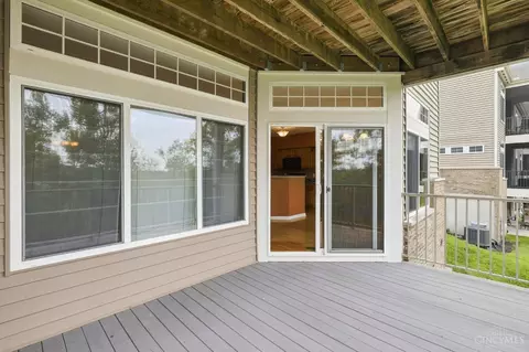 Exterior - 7886 Bridge Point Dr, Cincinnati, OH 45248 photo 5 of 8