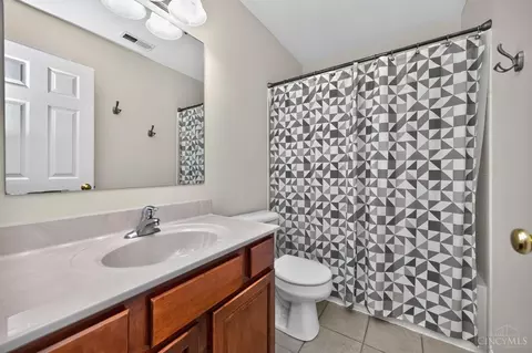 Bath - 926 Birch, Morrow, OH 45152 photo 5 of 6