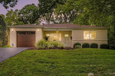 1261 Wayside Pl, Cincinnati, OH 45230