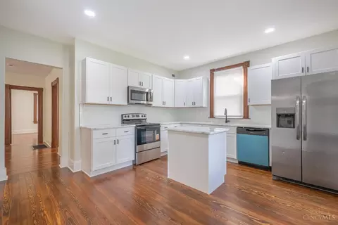 Kitchen - 2728 Silverleaf Ave, Cincinnati, OH 45212 photo 4 of 4