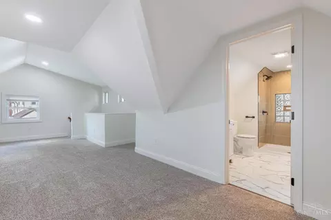Entry Way - 2728 Silverleaf Ave, Cincinnati, OH 45212 photo 3 of 3