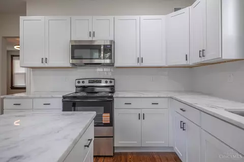 Kitchen - 2728 Silverleaf Ave, Cincinnati, OH 45212 photo 2 of 4