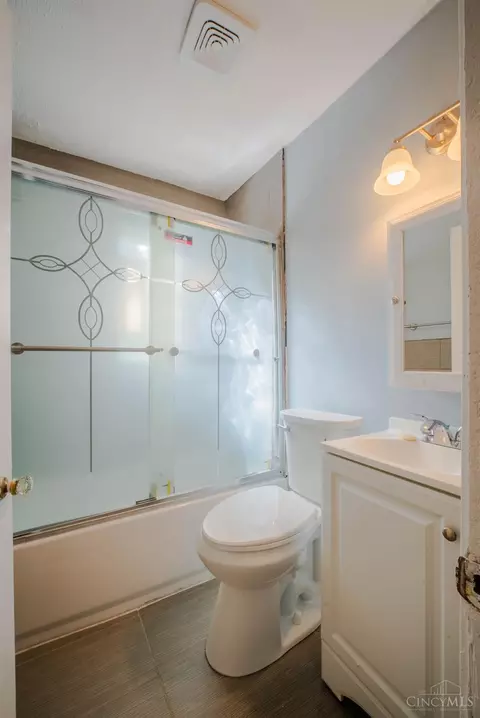 Bath - 6765 Richard Ave, Cincinnati, OH 45224 photo 1 of 1