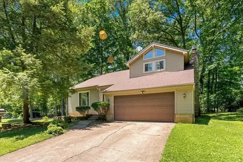 1674 Foxwood Trl, Loveland, OH 45140