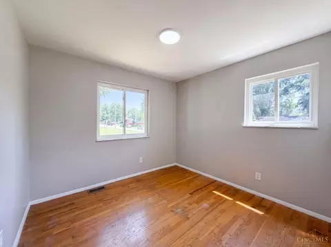 Bedroom - 9707 Wescott Rd, Cincinnati, OH 45231 photo 3 of 6