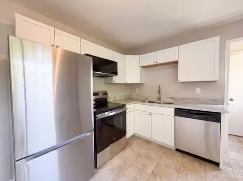 Kitchen - 9707 Wescott Rd, Cincinnati, OH 45231 photo 3 of 3