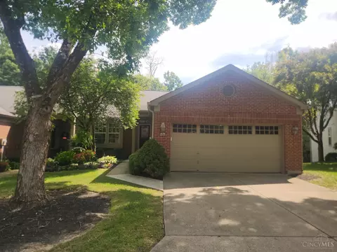 1676 Emerald Glade Ln, Cincinnati, OH 45255