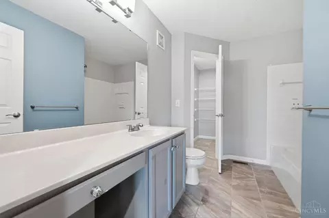 Bath - 12100 Deer Chase Dr, Cincinnati, OH 45240 photo 3 of 5