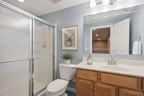 Bath - 12100 Deer Chase Dr, Cincinnati, OH 45240 photo 5 of 5